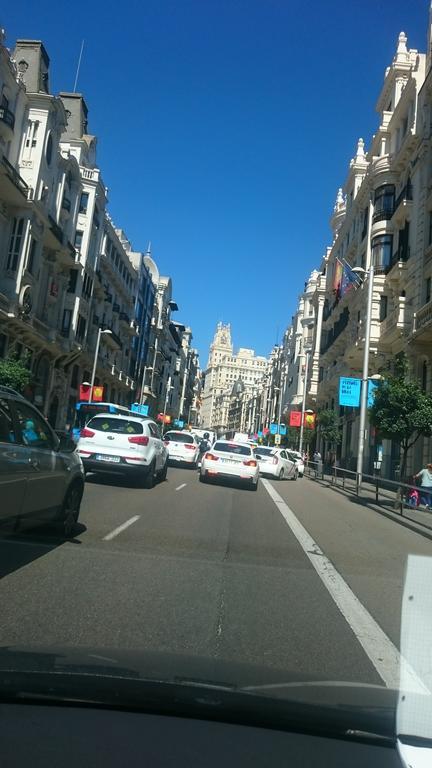 Estudio Grande Madrid Centro Exterior foto